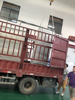 我公司中國石化巴陵分公司大功率整流成套項目裝車(chē)發(fā)貨