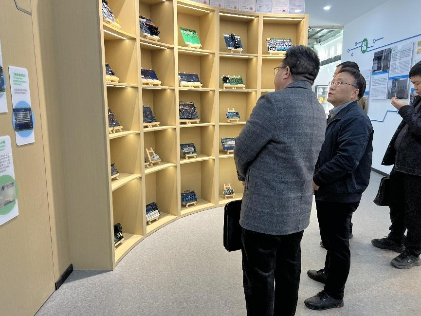 熱烈歡迎長(cháng)沙市制造業(yè)發(fā)展促進(jìn)中心和雨花經(jīng)開(kāi)開(kāi)發(fā)公司客人來(lái)訪(fǎng)紐帕科技！